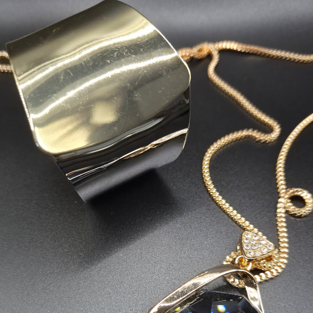 Exclusive Golden Necklace Set