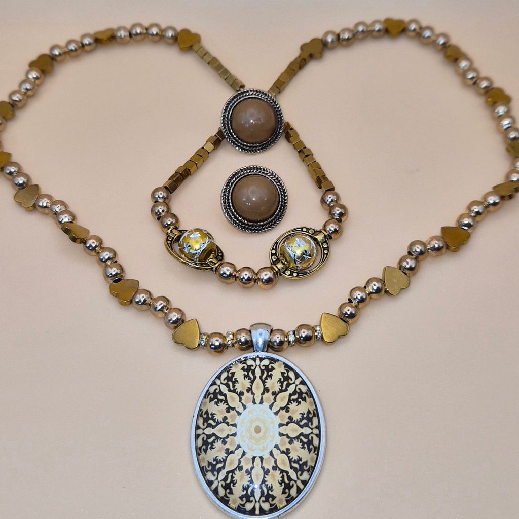 Regal Charm Set